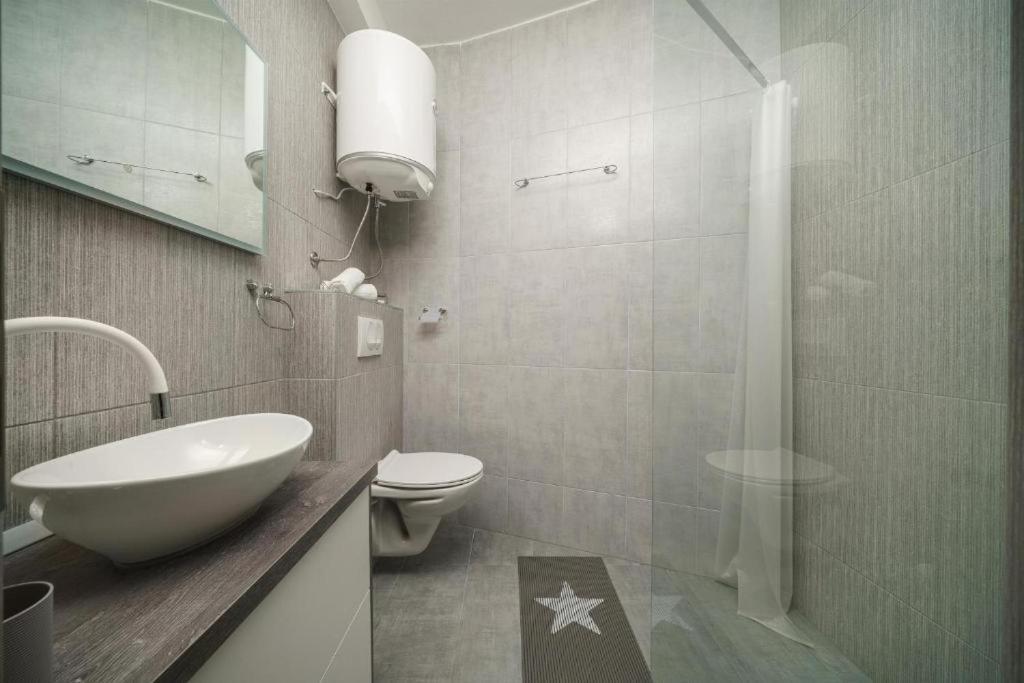 Apartments Dobrenic Vodice Ngoại thất bức ảnh