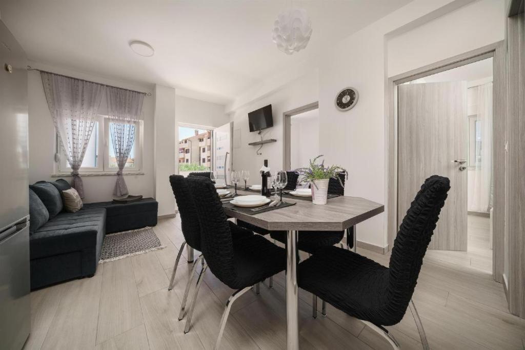 Apartments Dobrenic Vodice Ngoại thất bức ảnh
