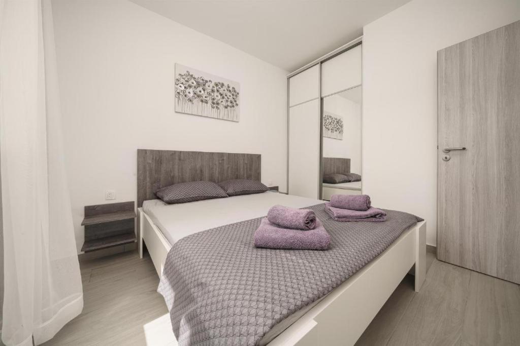 Apartments Dobrenic Vodice Ngoại thất bức ảnh