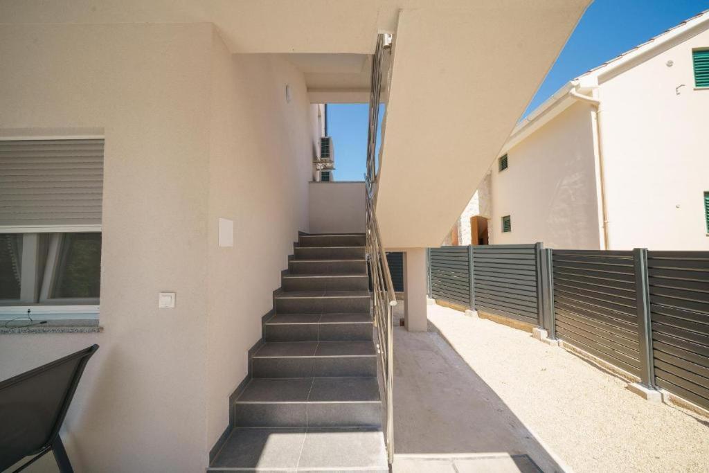 Apartments Dobrenic Vodice Ngoại thất bức ảnh