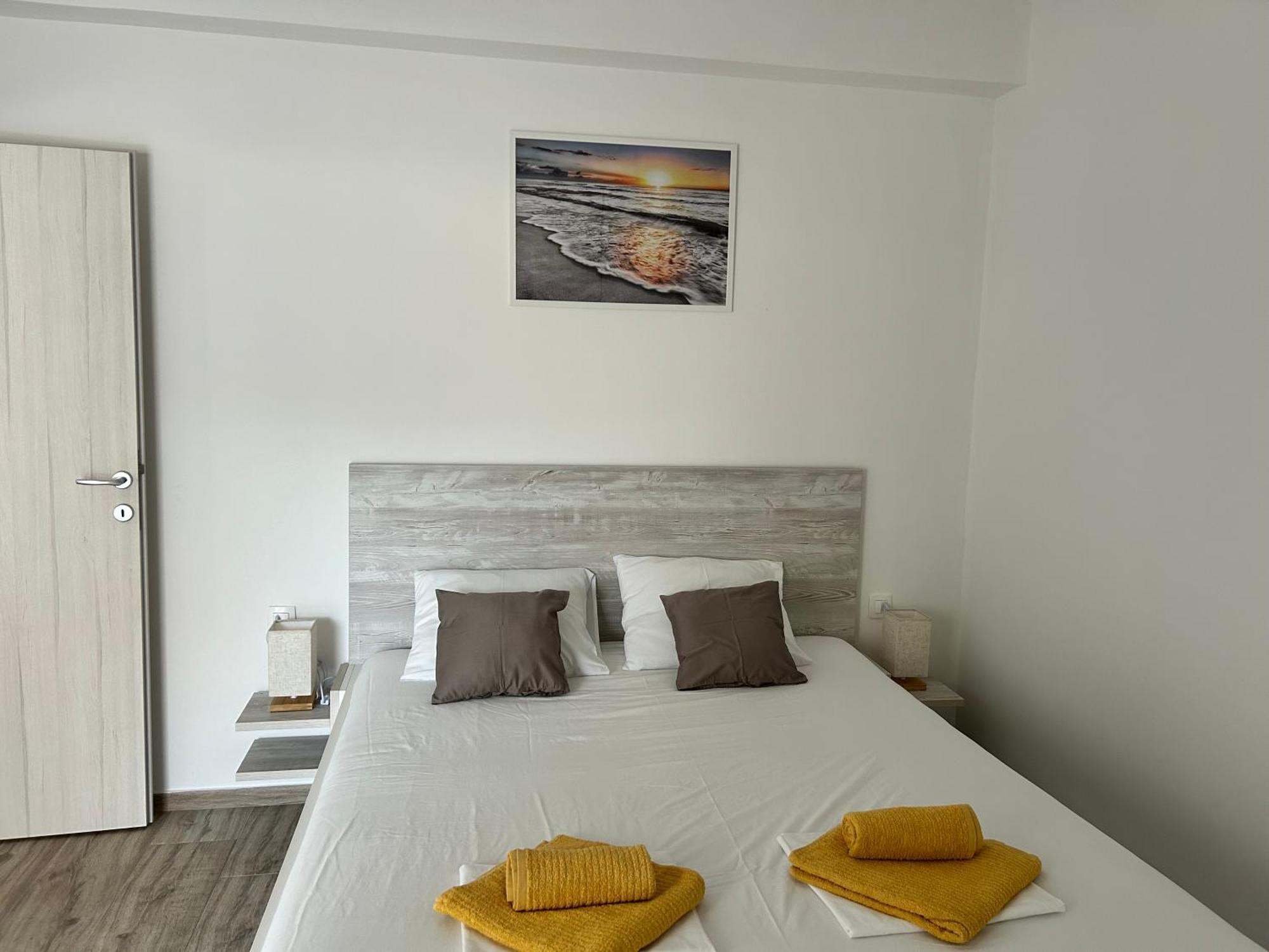 Apartments Dobrenic Vodice Ngoại thất bức ảnh
