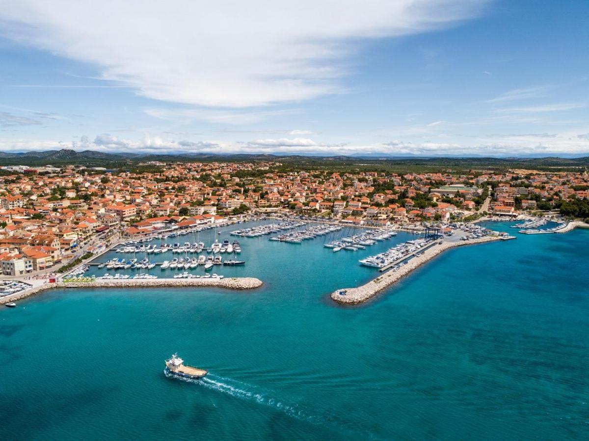 Apartments Dobrenic Vodice Ngoại thất bức ảnh